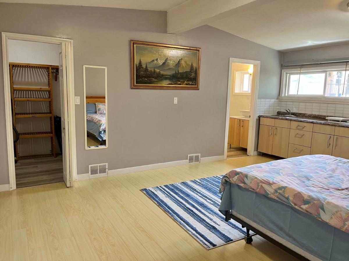 Whole Suite To Yourself At Coquitlam Centre! Port Coquitlam Eksteriør bilde