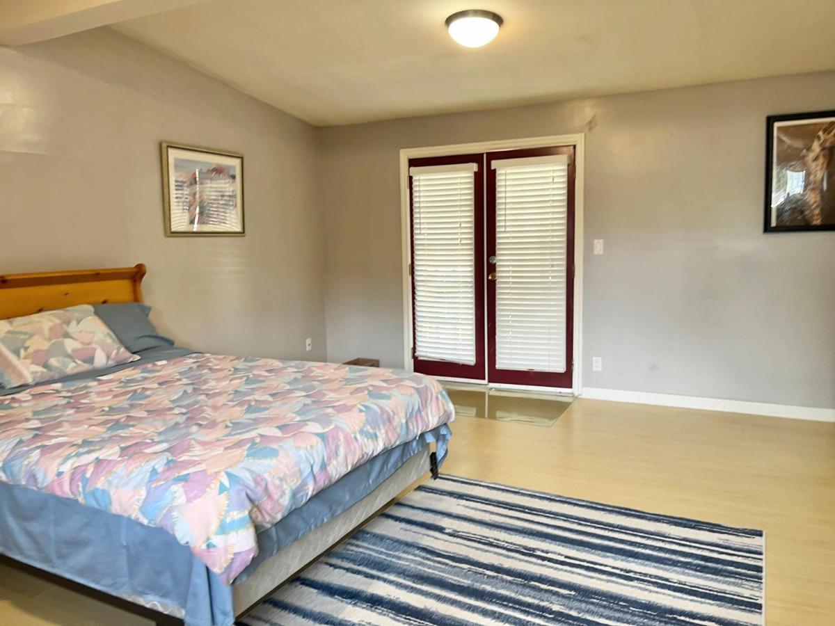 Whole Suite To Yourself At Coquitlam Centre! Port Coquitlam Eksteriør bilde