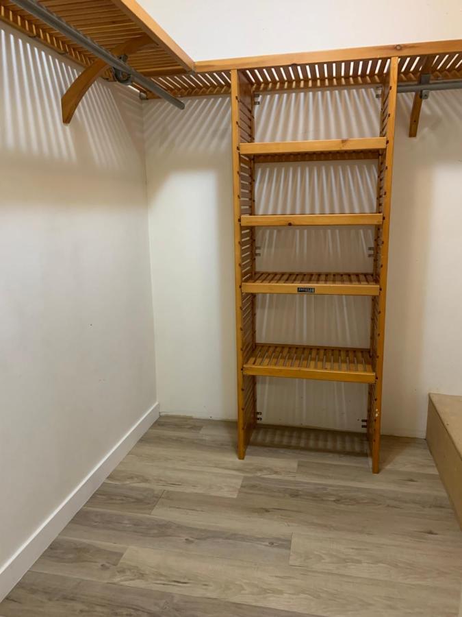 Whole Suite To Yourself At Coquitlam Centre! Port Coquitlam Eksteriør bilde