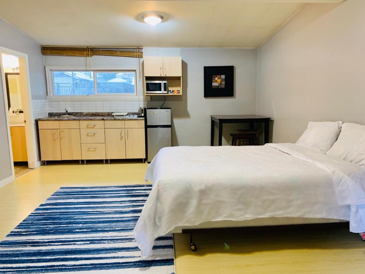Whole Suite To Yourself At Coquitlam Centre! Port Coquitlam Eksteriør bilde